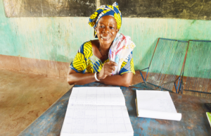 Fatoumata Sangaré est secrétaire aux finances du groupe de femmes de Niéna, une plate-forme sur la riziculture, située dans la commune rurale de Niéna, dans la région de Sikasso. Mali.