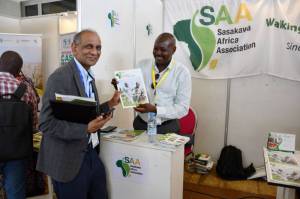 Prof. Karim Maredia, the College of Agriculture and Natural Resources at Michigan State University visiting SAA booth