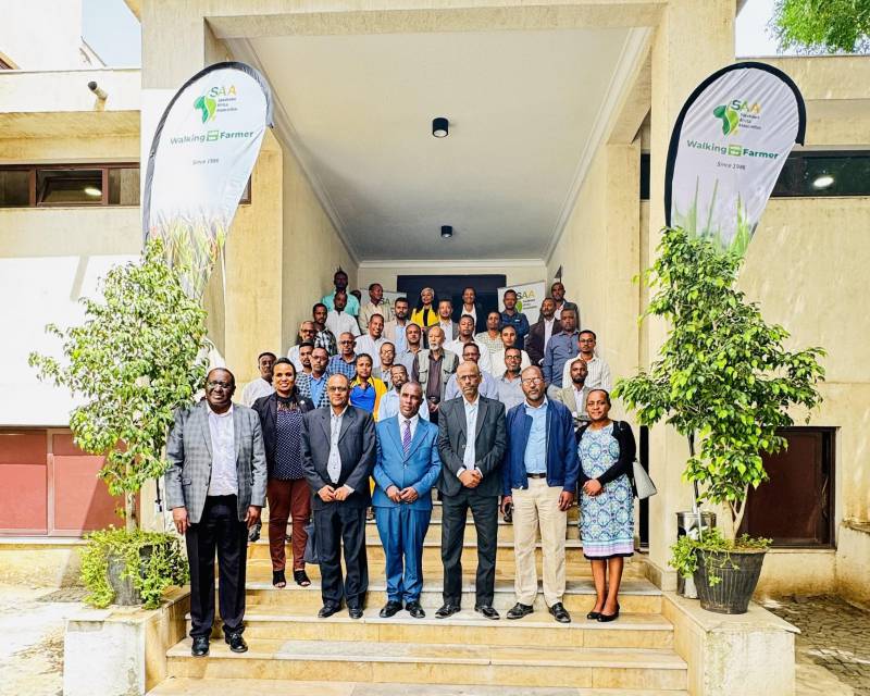 Group photo of participants at the workshop