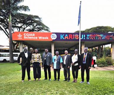 SAA team from left, Dr Mel Oluoch, Dr Stella Kabiri, Dr Robert Ayang, Dr Hamado Tapsoba, Dr Fentahun Mengistu, Ms Edith Kouko and Dr Godwin Aster at the CGIAR Science week.