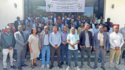 Group photo of participants of the high-level convergence forum in Hawassa